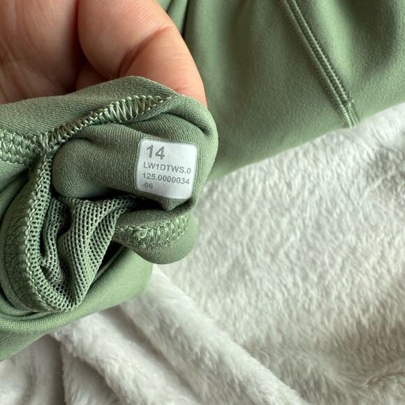 Lululemon Athletica Align Tank in Desert Green - Picture 4 of 6